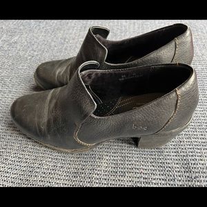 BOC Born heeled shoes. Good condition.